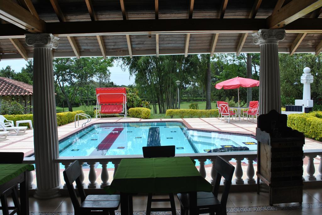 Hotel La Coqueta มอนเตเนโกร ภายนอก รูปภาพ